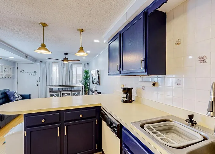 The Quarterdeck Oc Apartment *