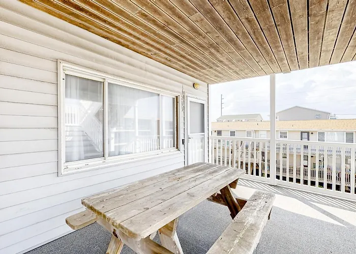 The Quarterdeck Oc Apartment *